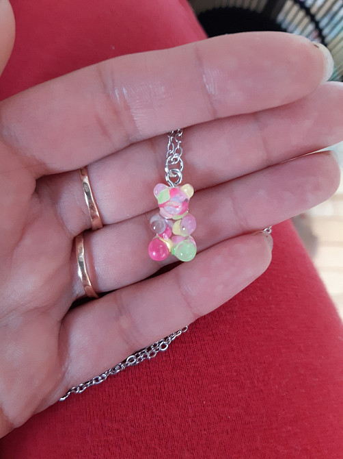 Підвіска мармеладний ведмедик, з конфетті - довжина 50см, смола, цинковий сплав Київ - фото 1