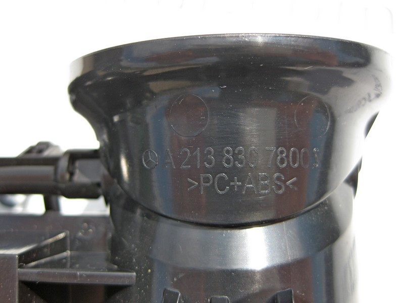 Mercedes-Benz  A2138307800 Вентиляційний дефлектор панелі приладів - торпеди центральний правий E-Class W213 Одесса - изображение 3