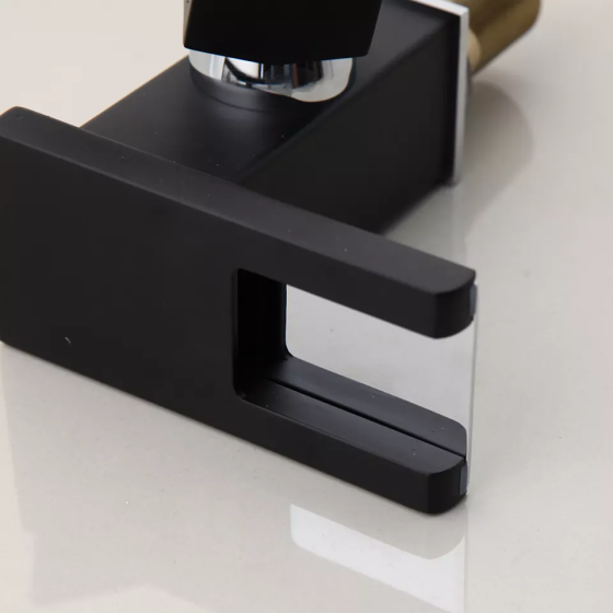 Смеситель дизайнерский для умывальника из черной латуни с водопадом, смеситель для раковины с подсветкой Каменец-Подольский