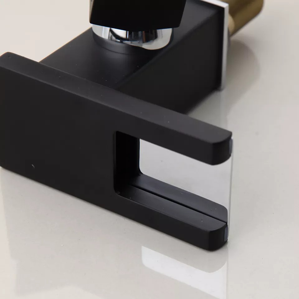 Змішувач дизайнерський для умивальника з чорної латуні з водоспадом, змішувач для раковини з підсвічуванням Кам'янець-Подільський - фото 2