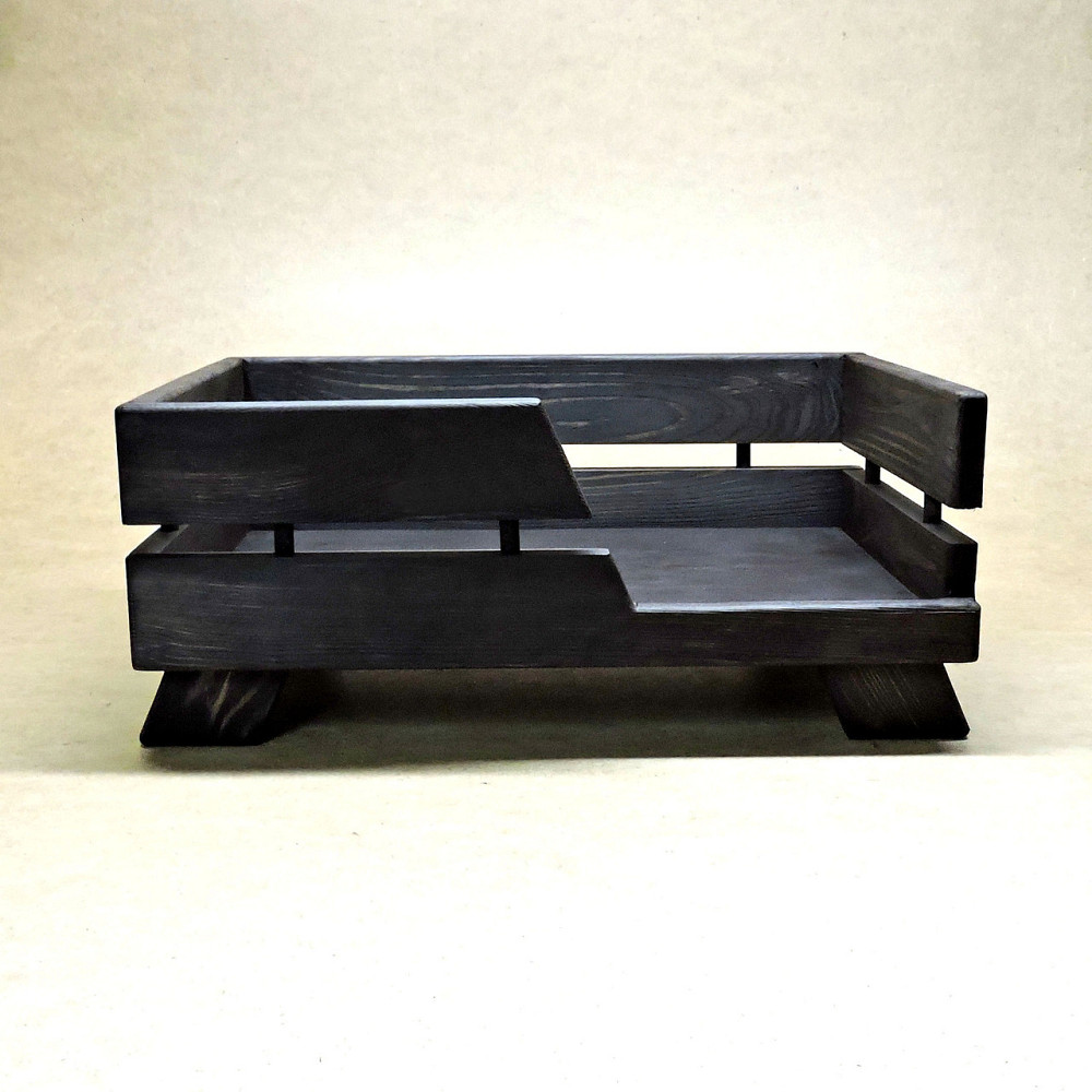 Лежак деревянный для собаки 