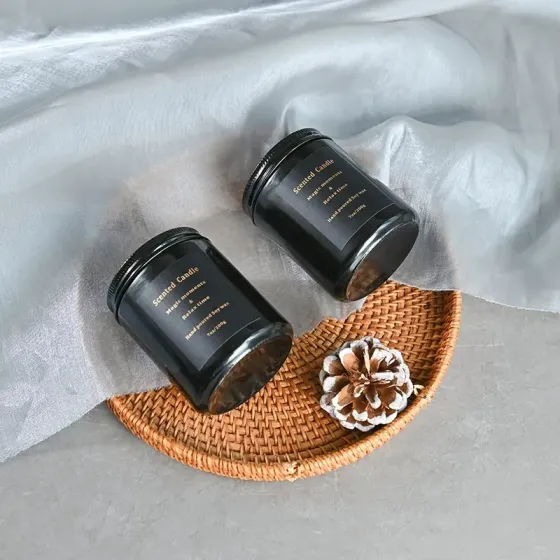 Свеча ароматическая в стекляной банке с крышкой, аромат - можевельника и лаванды,в черной подарочной упаковке Каменец-Подольский