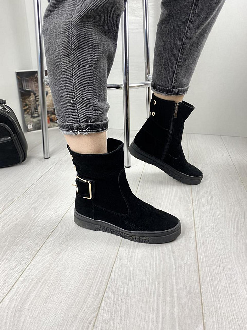 Injers Черевики жіночі INJERS чорні натуральна замша 36р. высота 16см обхват 23см подошва 3см ( Коломыя - изображение 7