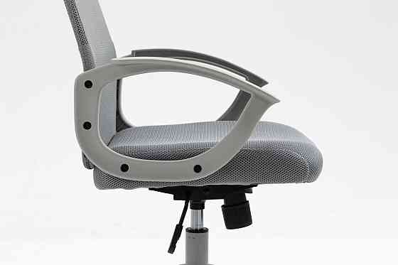 Крісло поворотне Q-026 сіре Київ