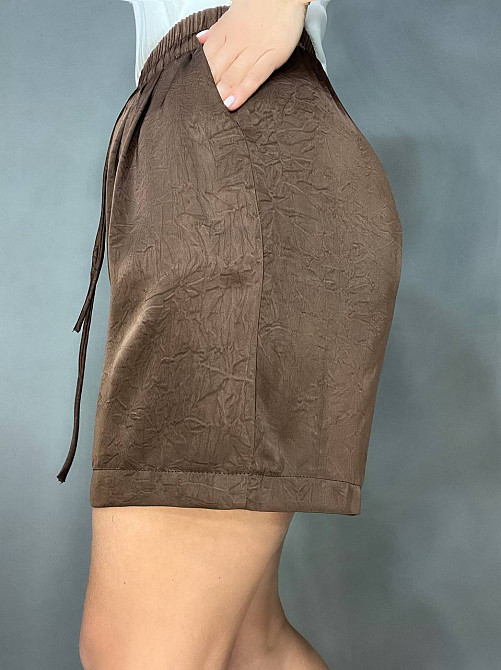 Шорти жіночі A-N 25175 вільний крій шовкові жатка талія на резинці шнурок короткі коричневі, коричневий, L Київ - фото 12