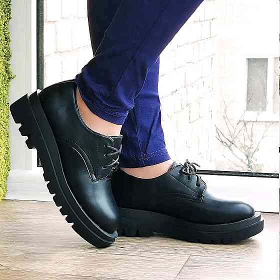 Жіночі Чорні броги Туфлі Оксфорди на Танкетці Шкіряні Мокасини (розміри: 36,37,38,39,40,41) Дніпро