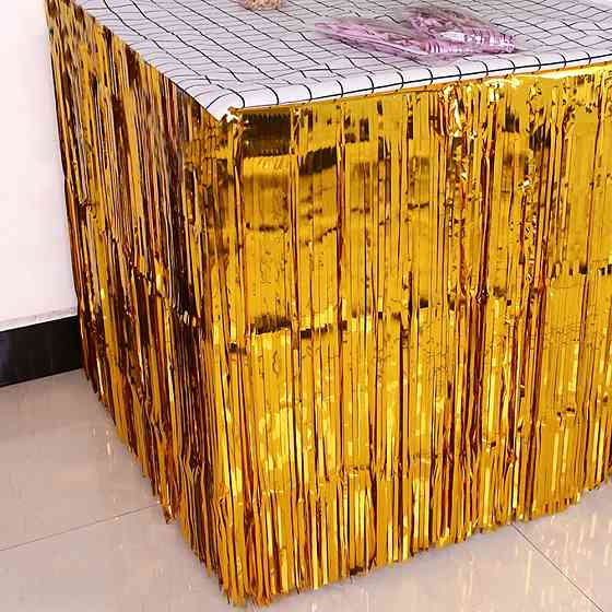 Дождик широкий на стену и стол 74 см на 274 см золотистый Киев