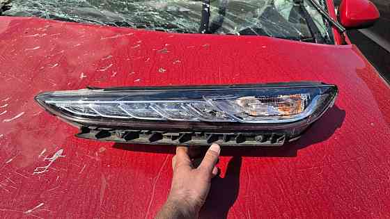 Hyundai Kona 2018-2023 Ліва передня лампа — галоген/LED DRL Київ