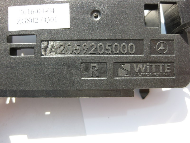 Mercedes-Benz  A2059205000 Права ручка розблокування замка відкидної спинки заднього сидіння C-Class W205 E-Class W213 C238 Одесса - изображение 2