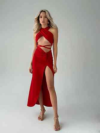 Женский привлекательный костюм двойка: топ-хомут и юбка с разрезом крепдайвинг Красный, 40/42 Одесса