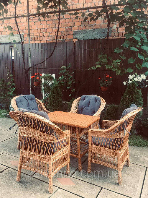 Столик та крісла з накидками плетені Київ - фото 4