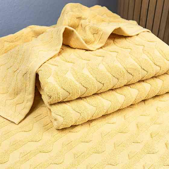 Махровое полотенце для лица и рук Жаккардовое Волна GM Textile 50х90см 500г/м2 (Желтый) Сумы