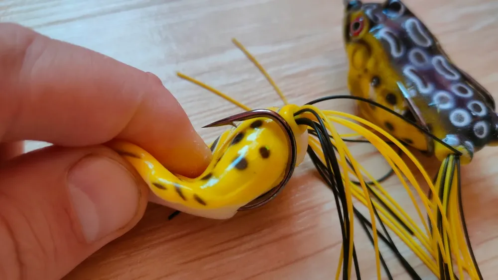 Воблер Лягушка жаба Незацепляйка на щуку с хвостиком Киев - изображение 3