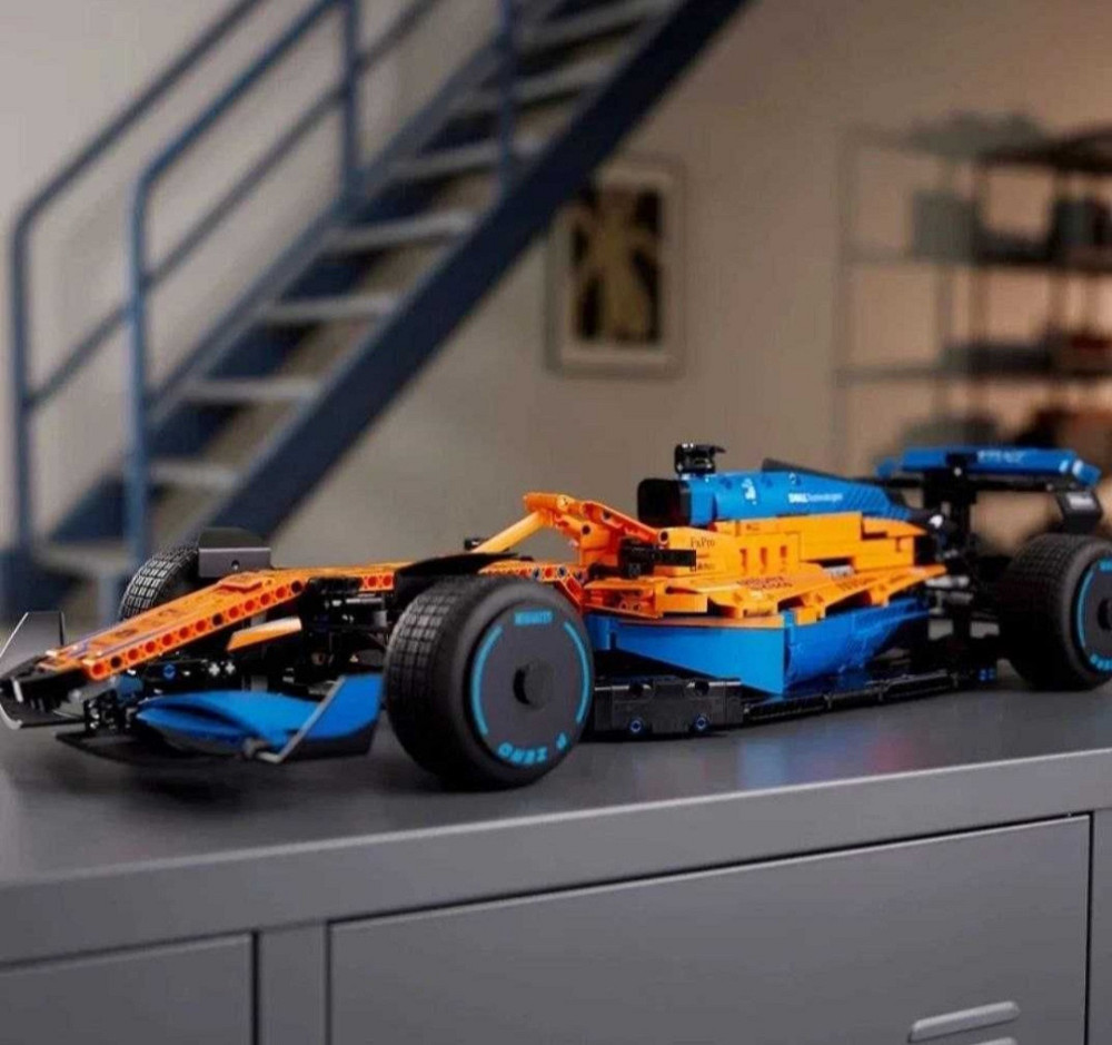 Конструктор машика  Technic Гоночний автомобіль McLaren F-1 (1434 деталей)маштаб 1:8 Макларен  жовта Киев - изображение 5