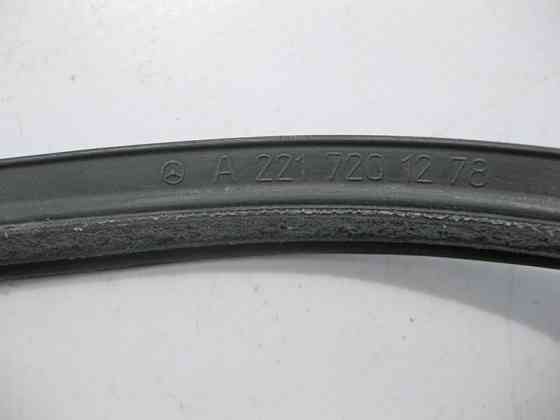 Mercedes-Benz  A2217201278 Ущільнювальна гумка спереду передніх правих дверей S-Class W221 Одеса