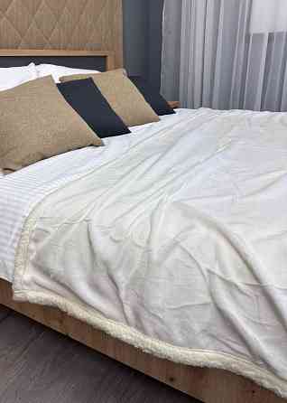 Плед двосторонній 155х200 см (+-5см) із штучною овчиною Молочний (87-064) Київ