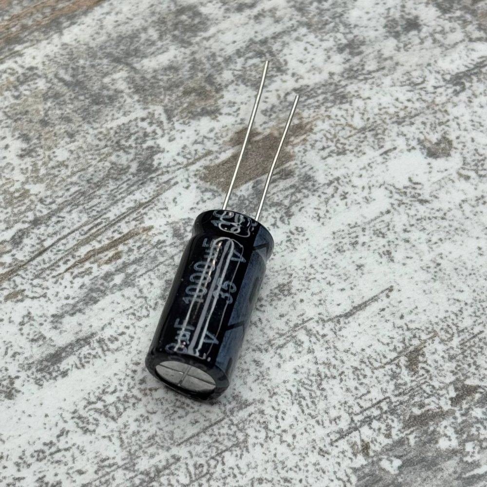 Конденсатор електролітичний алюмінієвий 1000мкФ 35В 105°C, набір 10шт, радіодеталі Київ - фото 3