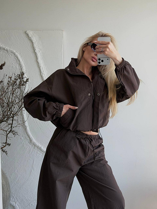 Женский стильный повседневный костюм из плащевки Шоколад Одесса - изображение 5