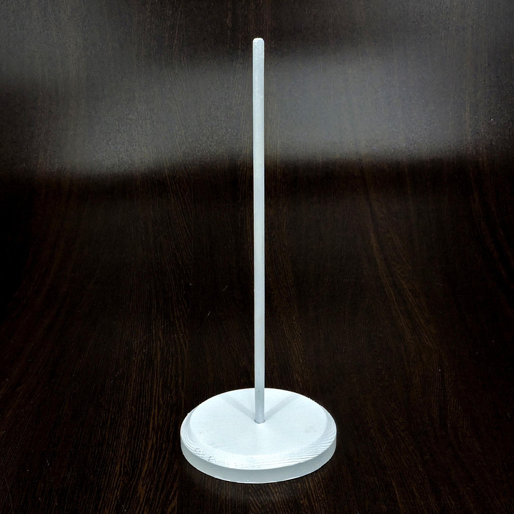 Подставка для кукол 