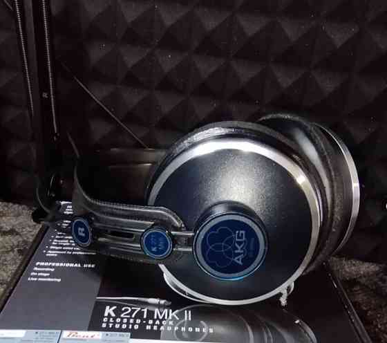Наушники : свої навушники AKG K271 mkII. Харьков