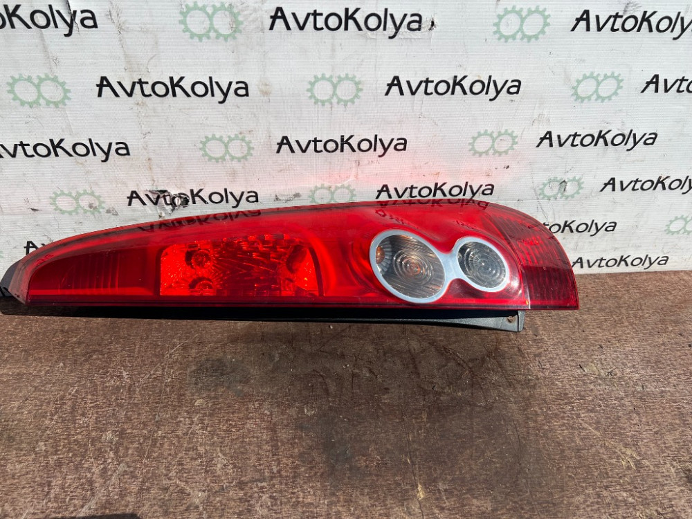 Ліхтар задній правий Ford Fiesta MK6 2006-2008 Ковель - изображение 2