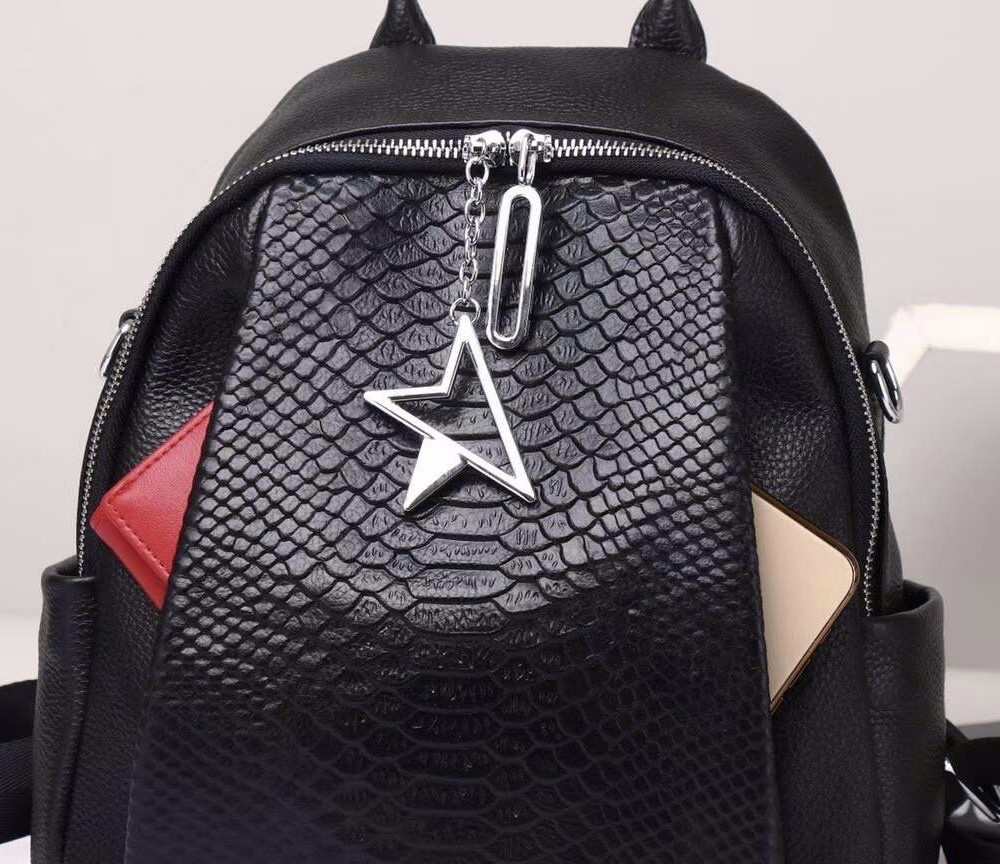 Жіночий рюкзак шкіряний міський з ременцем 23х30х11, сумка на спину для навчання, чорна Кам'янське - фото 8