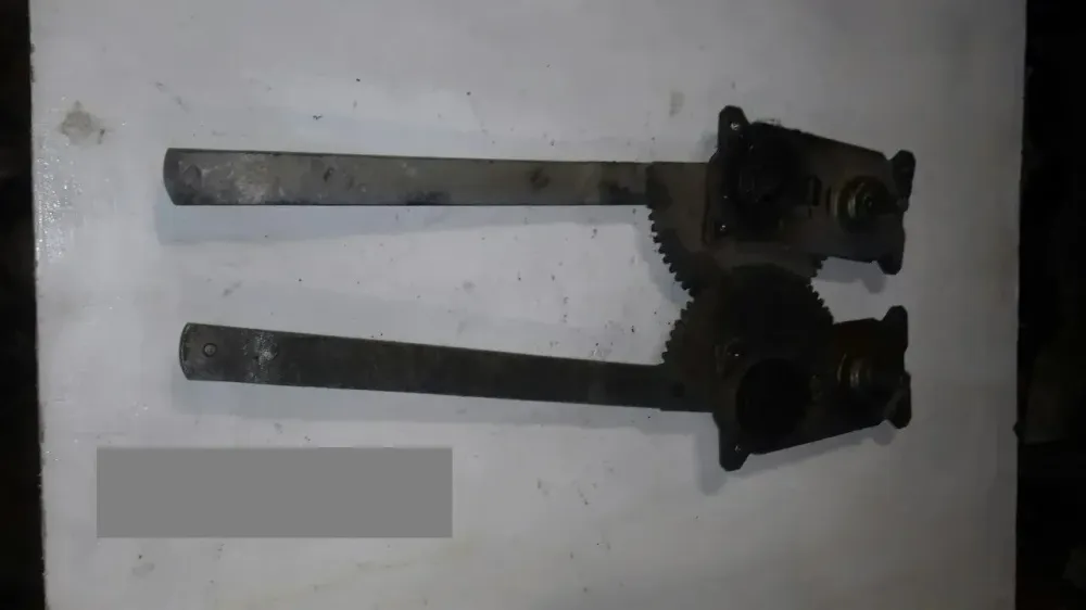 Стеклоподъемник левый ЗИЛ-130. 130-6104011 Харьков - изображение 1