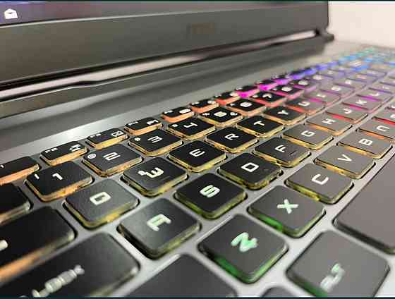 MSI GP75 17,3 " 144Hz RTX 2060 6Gb i7-10750H RAM 16 Gb SSD 512Gb.Ноутбук Київ