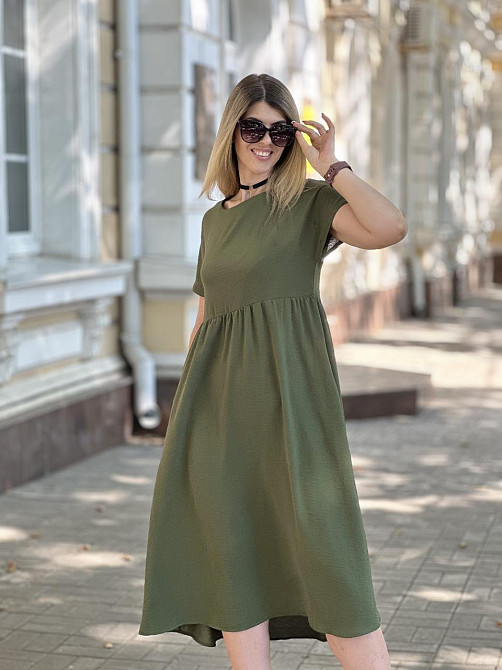 Летнее платье миди свободного кроя 
