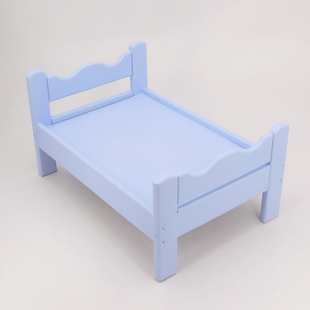 Кровать для кукол 