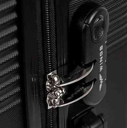 Валіза пластикова Wings 5398 середня 65 см чорна Київ