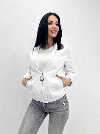 Жіноча вітровка з щільної плащівки "Leland" оптом | Розпродаж моделі Київ