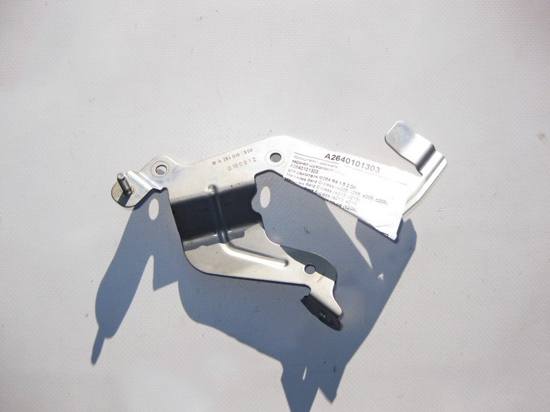 Mercedes-Benz  A2640101303 Кронштейн - тримач верхньої шумоізоляції двигуна M264 R4 1.5 2.0л E-Class W213 C238 C-Class W205 CLS C257 Одеса - фото 1