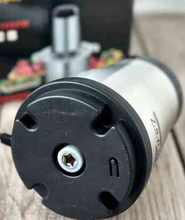 ПОТУЖНИЙ! Німецький подрібнювач 1500 Вт Київ