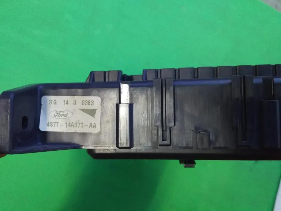 Блок запобіжників 4S7T-14A073-AA Форд Мондео 3 оригінал Вінниця - фото 4