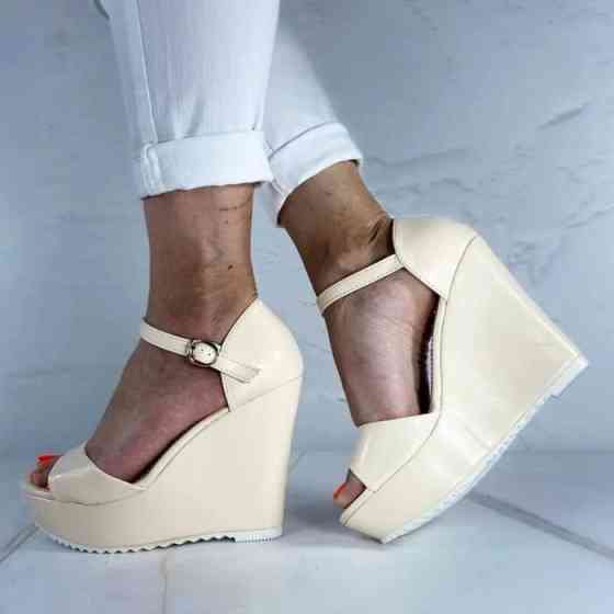 Жіночі Сандалії Босоніжки на Танкетці Платформа Бежеві Літні (розміри: 35,36,37,38,39,40) - 44 Дніпро