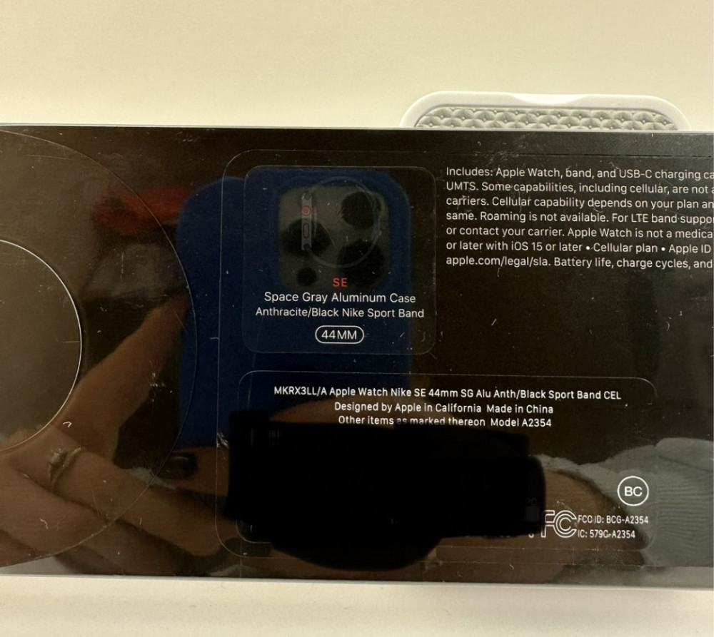 Apple Watch Nike SE 44mm. Space Grey .Новые. Киев - изображение 3