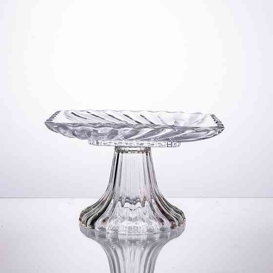 Тортівниця скляна квадратна на ніжці, 16×16 см прозора 64486-15 Коломыя