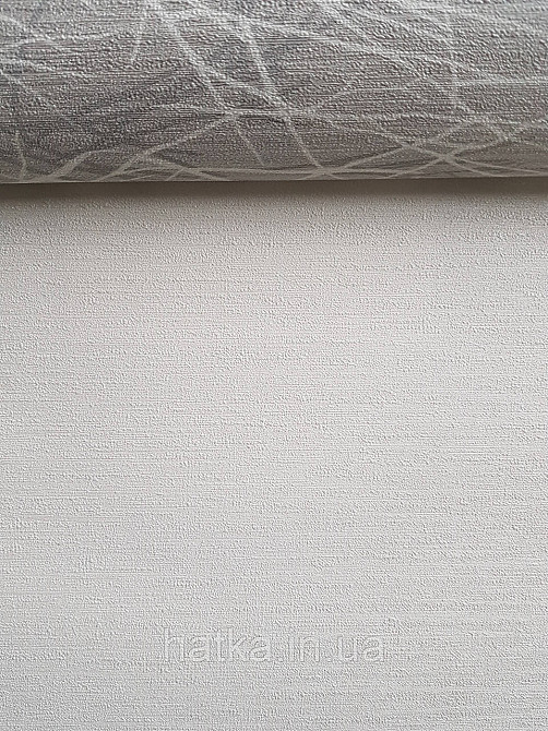 Шпалери вінілові на флізеліні гарячого тиснення Sintra Atmosphere однотон тонка смужка білі з глянцем 512104 Київ - фото 3