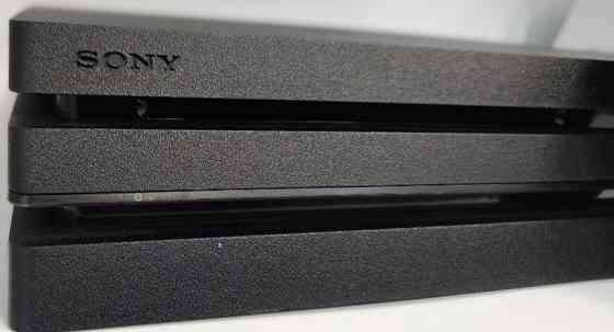 Приставка Sony PlayStation 4 Pro. Київ