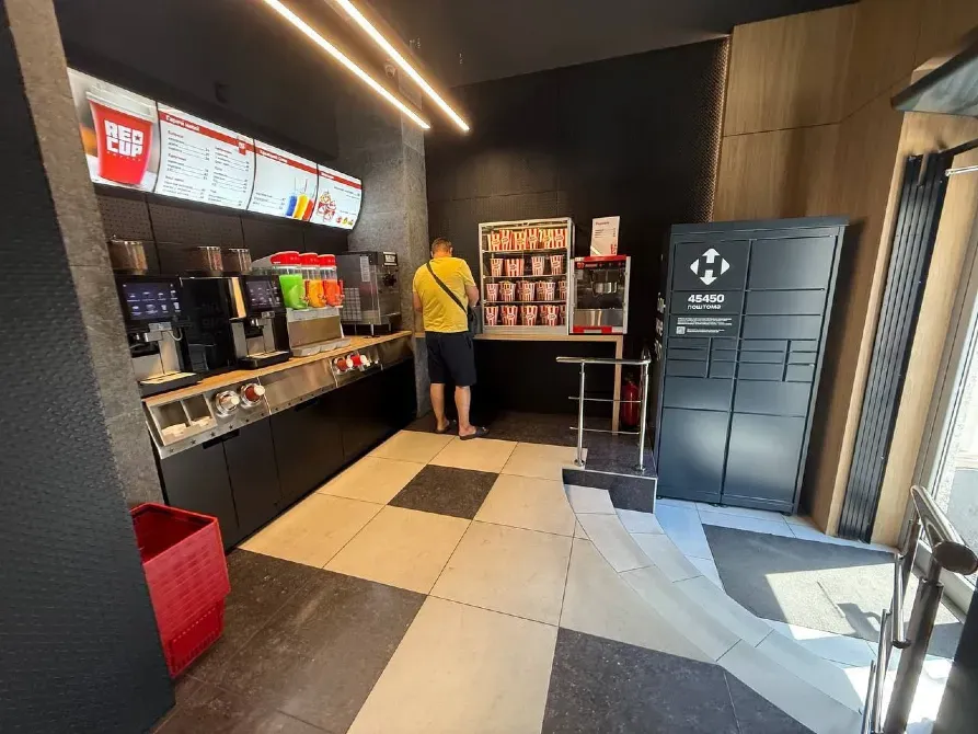 Магазин на червоній лінії в центі. вул Центральна 2 Окремий вхід, великі вікна, гарний трафік, біля зупинки трамвая. Дніпро - фото 3