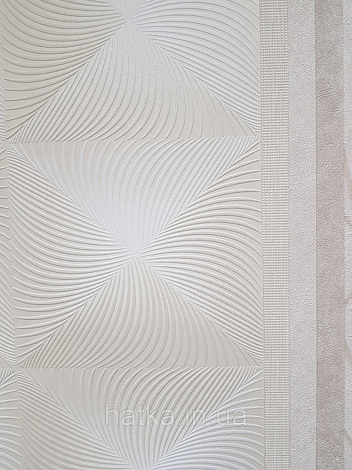 Шпалери вінілові на флізеліні Sintra Simmetria геометрія фігури ромби смуги 3д бежеві білі срібло 524732 Київ - фото 3
