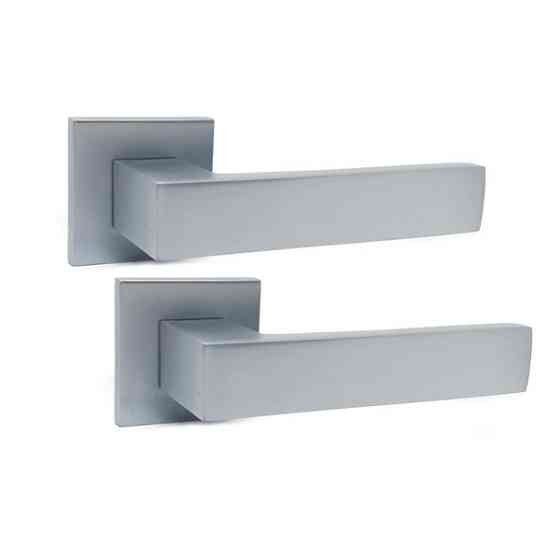 Ручка для дверей на квадратній розетці Кедр Ультра 21.190 MСP  матовий хром Київ