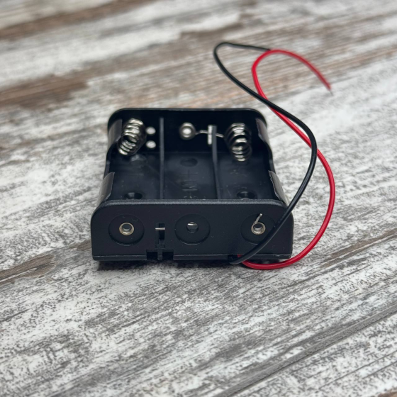 Бокс для батареек 3×AA 4.5В с проводами пластиковый держатель для Arduino, DIY и электронных модулей Киев