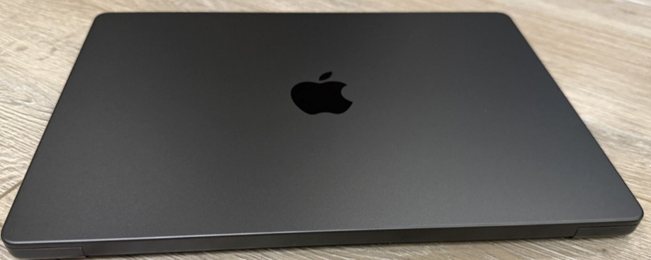 Ноутбук Apple MacBook Pro 14" 2024 M4 16/512Gb Space Black Київ - фото 4