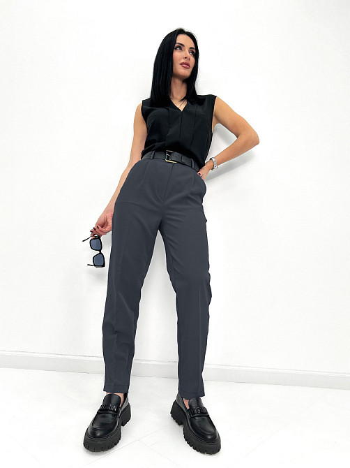 Женские брюки классического кроя 