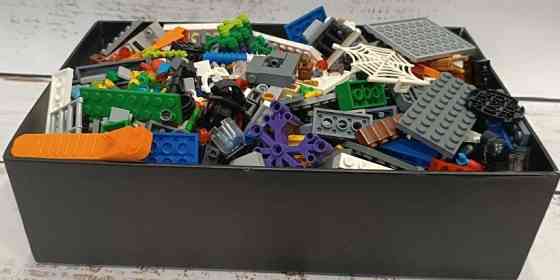 Велика коробка лего з рідкісними деталями. Киев