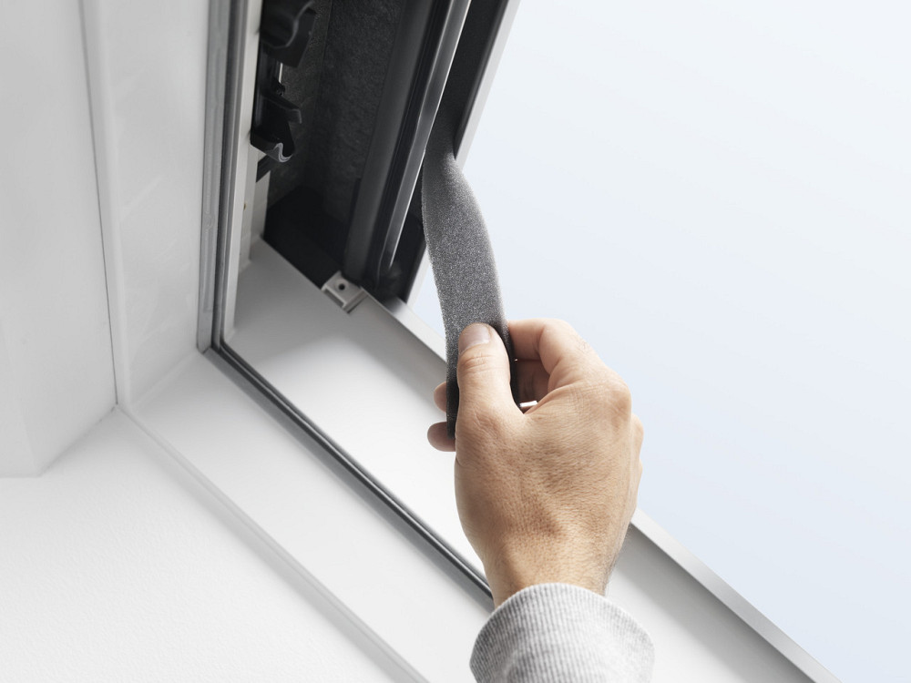 Мансардне вікно Velux Стандарт   GZL 1051 (ручка зверху) 55*98 Київ - фото 3