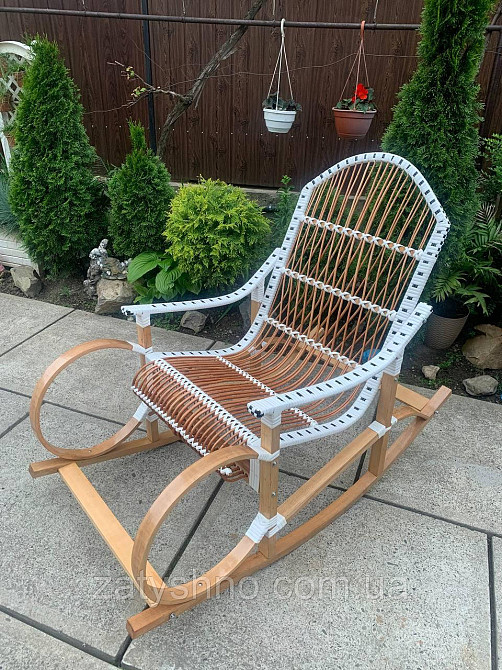 Плетеная качалка из лозы белая с ротангом Киев - изображение 1
