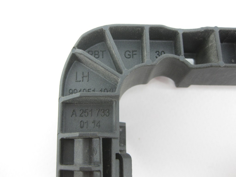 Mercedes-Benz  A2517330114 Утримувач - кронштейн рами ручки на замку задніх лівих дверей R-Class W251 Одесса - изображение 7